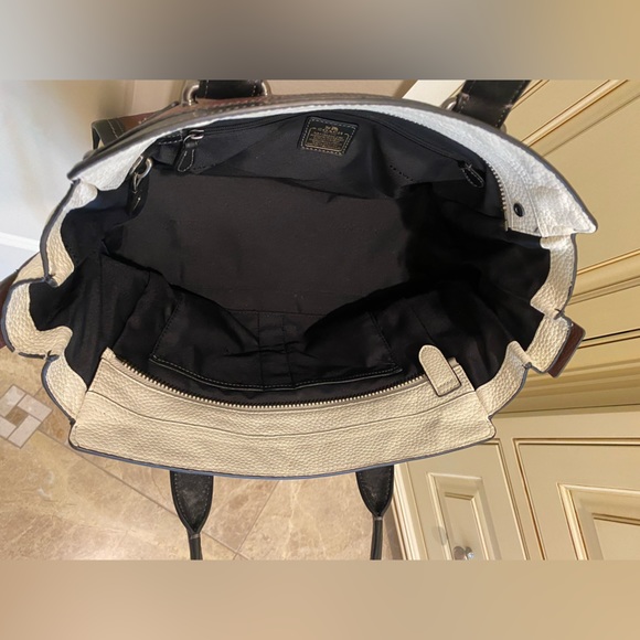 Coach purse  pebbled leather.  Used. Ox blood, cream, black - Picture 6 of 16